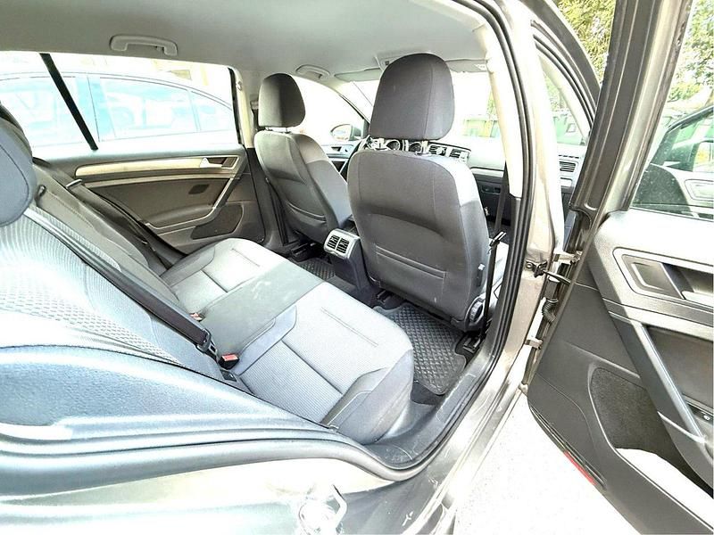 Begagnad VW Golf VII 105 HK (77 kW) 2014 Grå Kombi