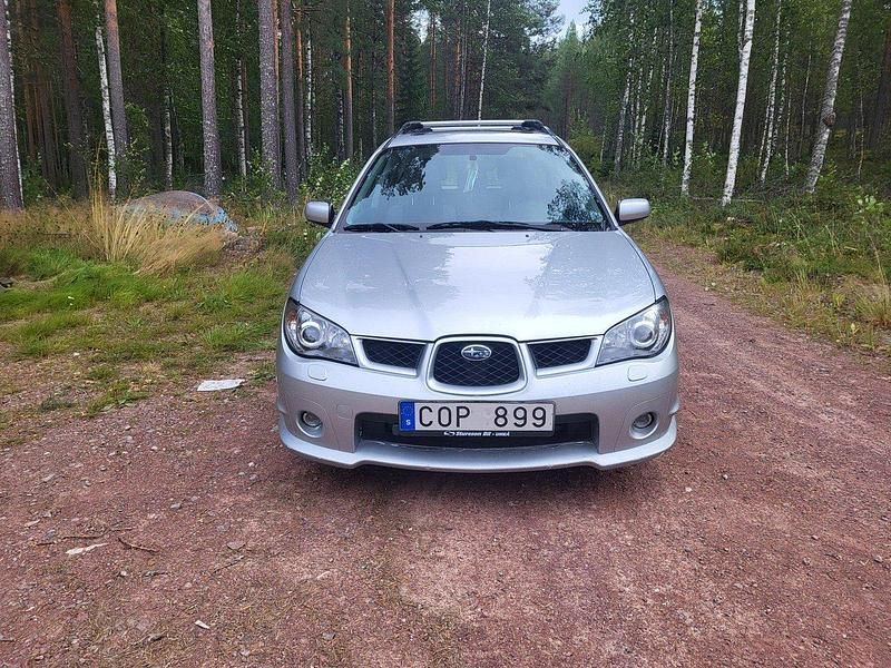 Silver Begagnad 2006 Subaru Impreza Kombi | 39 000 kr (Superpris) - Bild 1/4