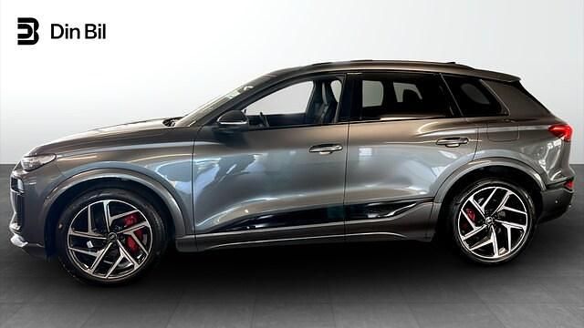 Begagnad Audi Q6 e-tron S-Line 285 kW (388 HK) 2024 Grå SUV