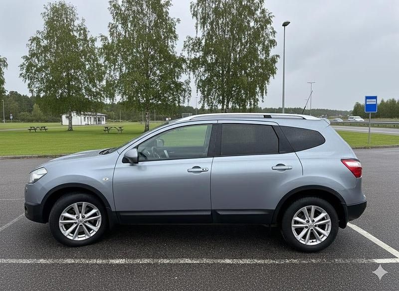 Begagnad Nissan Qashqai +2 150 HK (110 kW) 2012 SUV