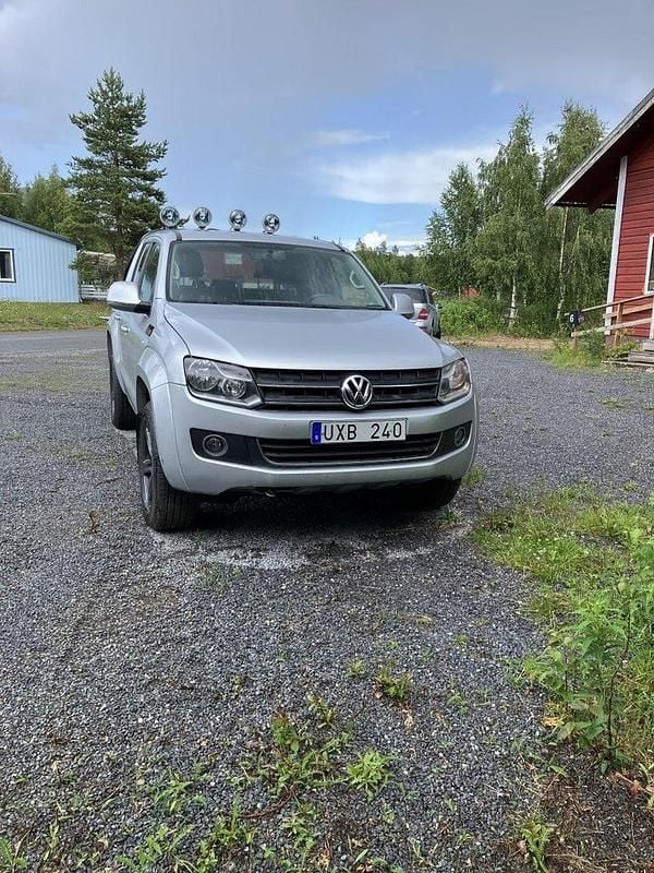 Silver Begagnad 2011 VW Amarok Highline Pickup | 70 000 kr (Superpris) - Bild 1/4