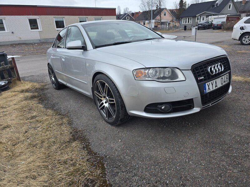 Silver Begagnad 2006 Audi A4 Sedan | 45 000 kr (Marknadspris) - Bild 1/4