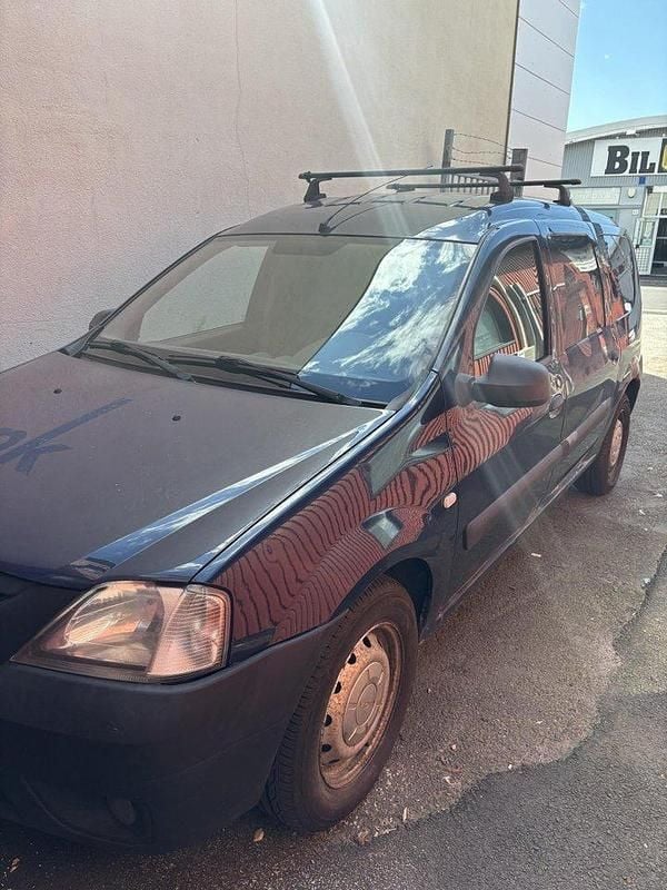 Blå Begagnad 2011 Dacia Logan Sedan | 12 500 kr - Bild 1/3