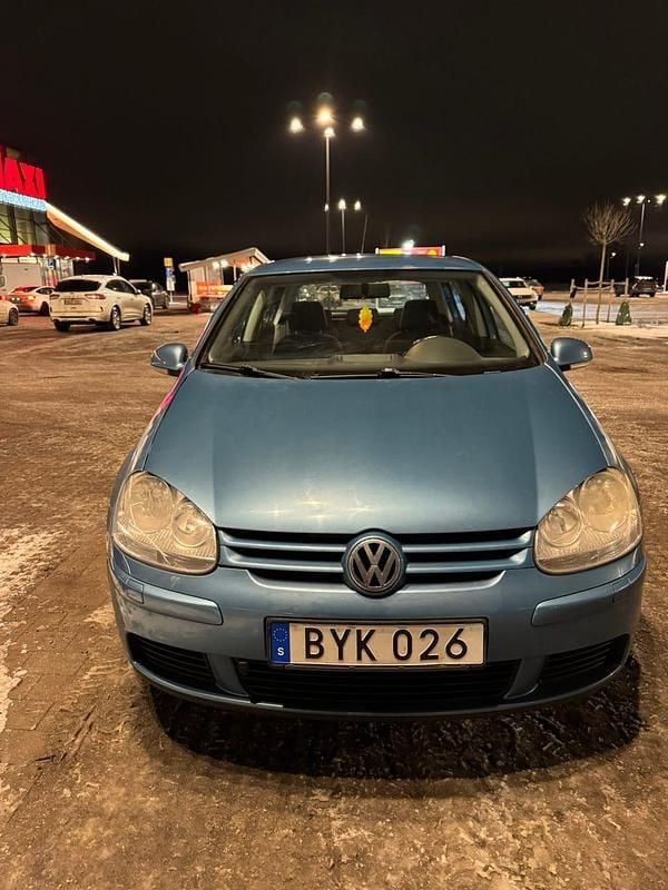 Begagnad VW Golf V 102 HK (75 kW) 2007