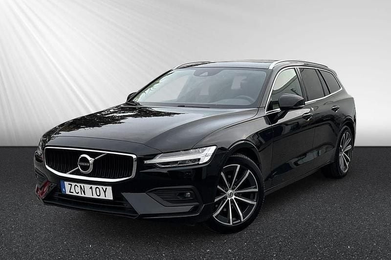 Svart Begagnad 2021 Volvo V60 Momentum Kombi | 239 900 kr (Bra pris) - Bild 1/4