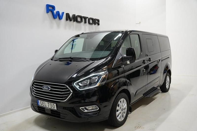 Begagnad Ford Tourneo Custom Titanium 170 HK (125 kW) 2019 Svart Van