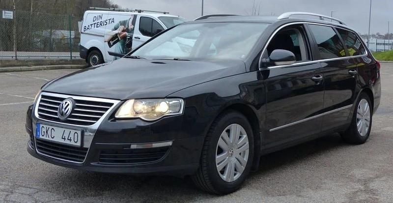 Deep black Begagnad 2008 VW Passat Kombi | 32 399 kr (Bra pris) - Bild 1/4