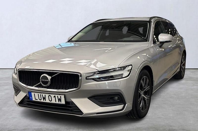 Silver Begagnad 2023 Volvo V60 Core Kombi | 339 900 kr (Marknadspris) - Bild 1/4