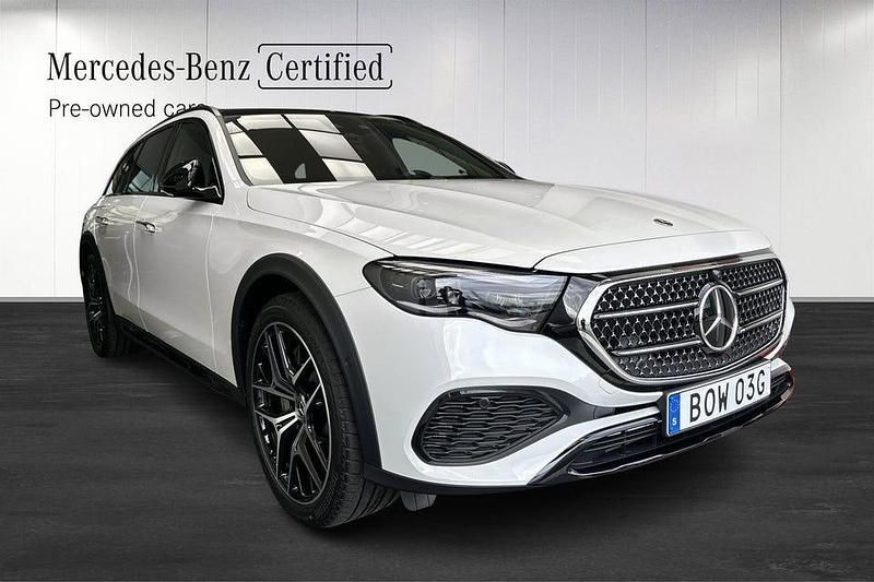 Begagnad Mercedes E300 Avantgarde 197 HK (144 kW) 2025 Vit Halvkombi