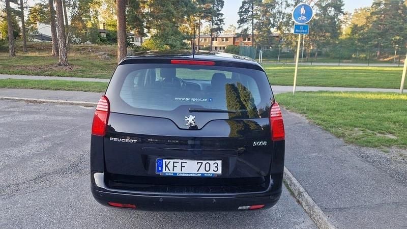 Begagnad Peugeot 5008 156 HK (114 kW) 2009 Minibuss