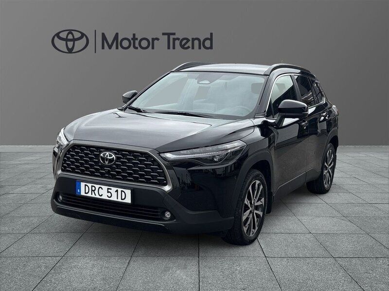 Svart Begagnad 2024 Toyota Corolla Cross Executive SUV | 439 500 kr (Lite dyr) - Bild 1/4
