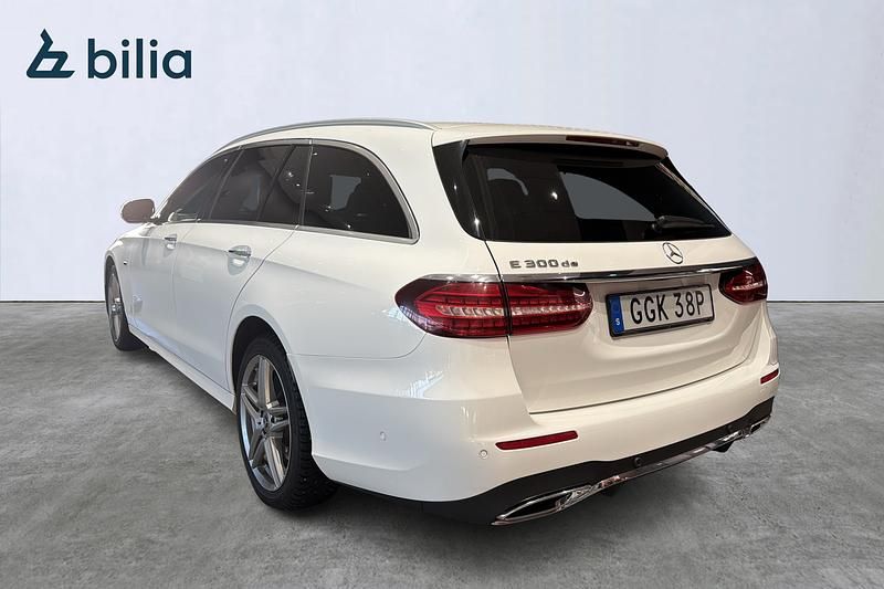 Begagnad Mercedes E300 AMG line 310 HK (228 kW) 2021 Vit Kombi