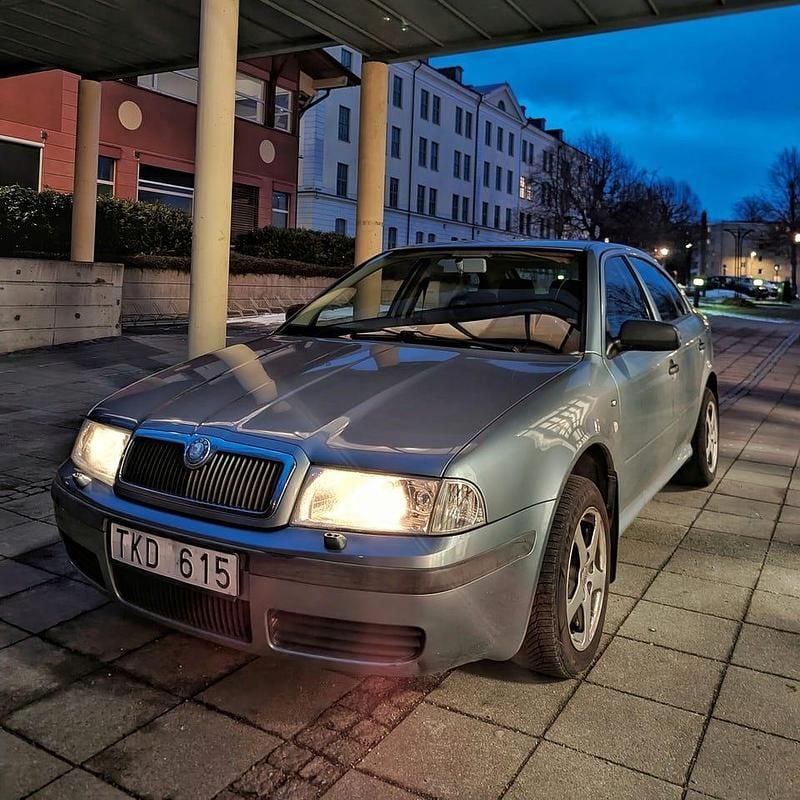 Begagnad 2003 Skoda Octavia | 20 000 kr (Marknadspris) - Bild 1/4