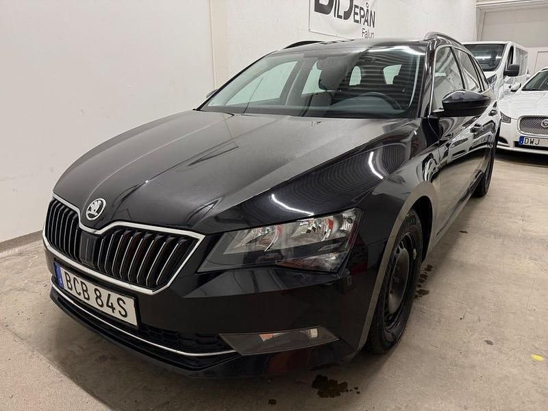 Begagnad Skoda Superb 150 HK (110 kW) 2019 Svart Kombi
