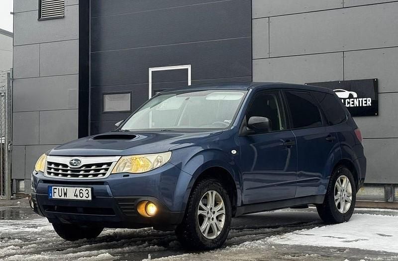 Begagnad Subaru Forester 147 HK (108 kW) 2012 Mörkblå SUV