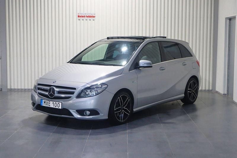 Silver Begagnad 2012 Mercedes B180 Minibuss | 74 902 kr (Marknadspris) - Bild 1/4