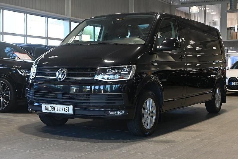 Svart Begagnad 2018 VW Transporter Van | 219 000 kr (Marknadspris) - Bild 1/4