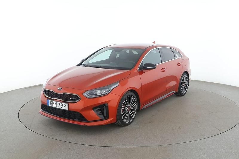 Orange Begagnad 2019 Kia ProCeed Halvkombi | 208 000 kr (Lite dyr) - Bild 1/3