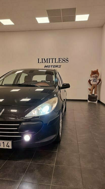 Begagnad Peugeot 307 177 HK (130 kW) 2006 Svart Halvkombi