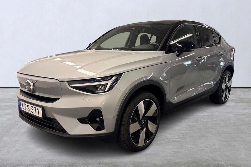 Grå Ny 2025 Volvo EC40 Performance SUV | 539 900 kr (Marknadspris) - Bild 1/4