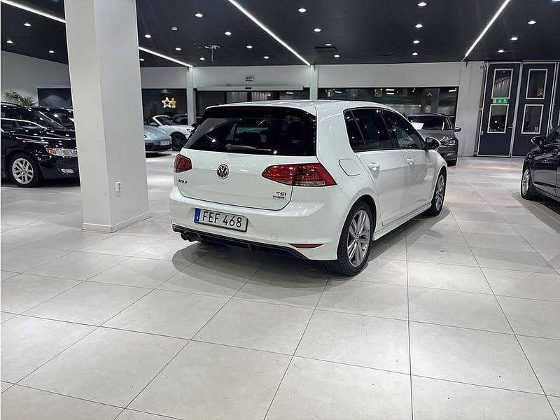 Begagnad VW Golf VII R-line 150 HK (110 kW) 2016 Vit Halvkombi