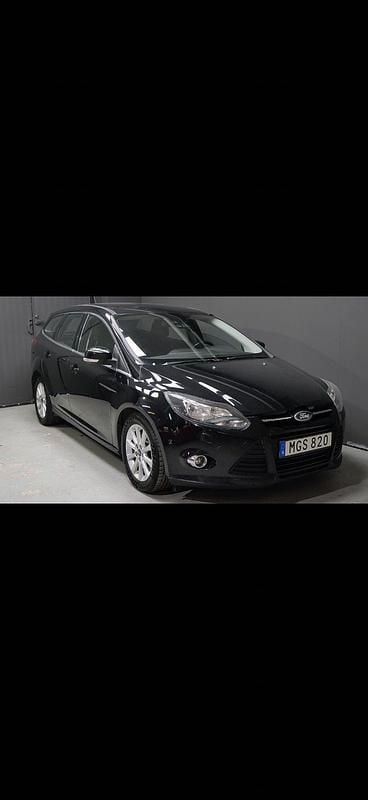 Begagnad Ford Focus Titanium 116 HK (85 kW) 2011 Svart Kombi