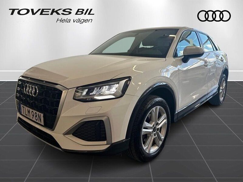 Ibisvit Begagnad 2023 Audi Q2 Advanced Plus SUV | 289 500 kr (Marknadspris) - Bild 1/4