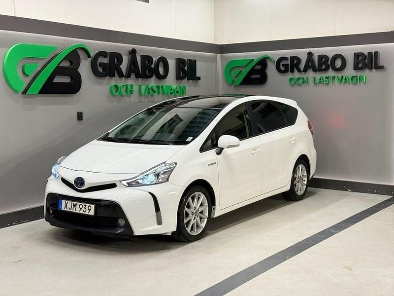 Vit Begagnad 2016 Toyota Prius+ Minibuss | 199 900 kr (Marknadspris) - Bild 1/4