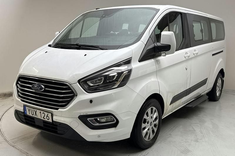 Vit Begagnad 2019 Ford Tourneo Custom Van | 339 000 kr (Lite dyr) - Bild 1/4