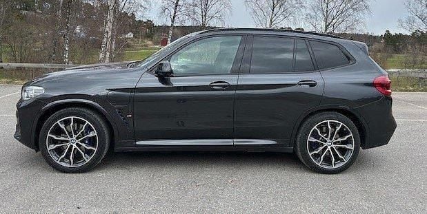 Grå Begagnad 2021 BMW X3 M Sport SUV | 360 000 kr (Superpris) - Bild 1/4