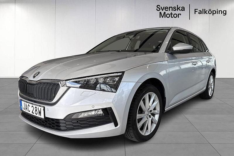 Silver Begagnad 2022 Skoda Scala Halvkombi | 214 900 kr (Marknadspris) - Bild 1/4