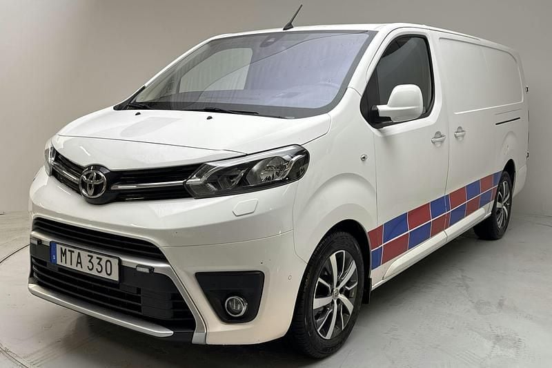 Vit Begagnad 2019 Toyota Proace Van | 209 000 kr (Marknadspris) - Bild 1/4