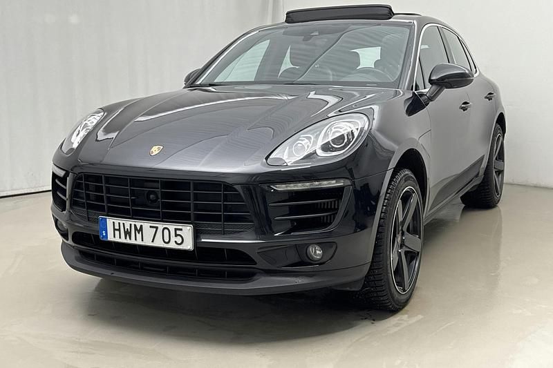 Svart Begagnad 2016 Porsche Macan SUV | 315 000 kr - Bild 1/4
