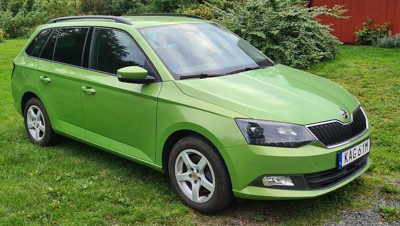 Grön Begagnad 2017 Skoda Fabia Kombi | 74 000 kr (Bra pris) - Bild 1/4