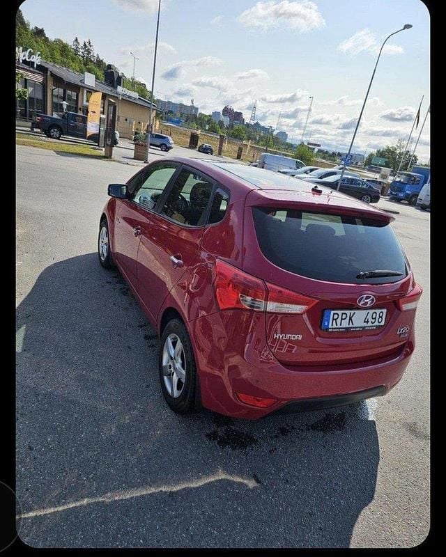 Röd Begagnad 2013 Hyundai ix20 Edition Minibuss | 55 000 kr (Bra pris) - Bild 1/4
