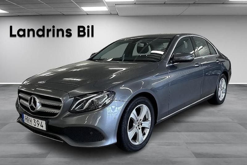 Grå Begagnad 2017 Mercedes E220 Avantgarde Sedan | 279 900 kr (Bra pris) - Bild 1/4