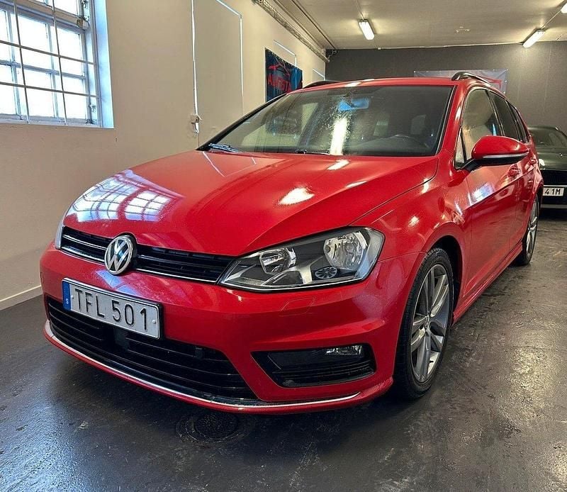 Röd Begagnad 2014 VW Golf VII R-line Kombi | 85 900 kr (Marknadspris) - Bild 1/4