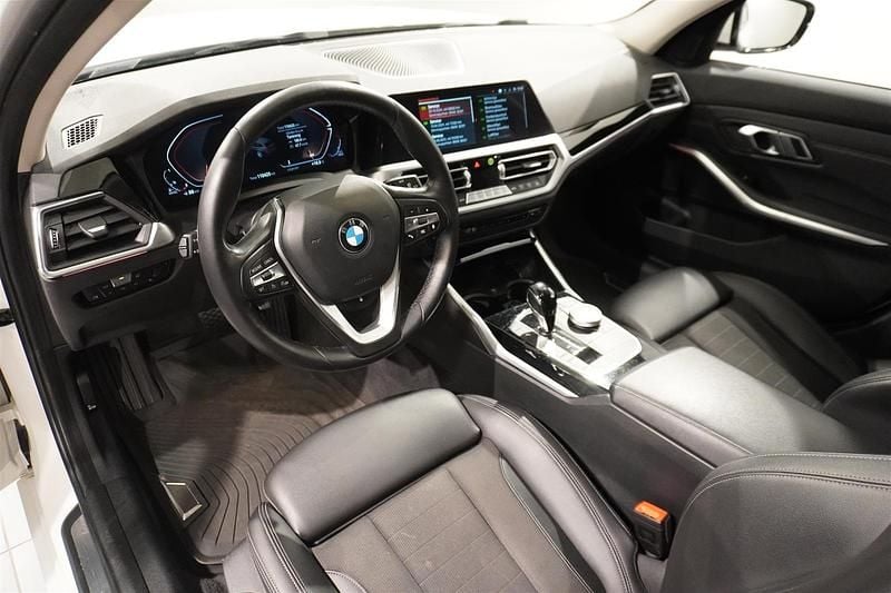 Okänd Begagnad 2021 BMW 320 Sport Line Kombi | 279 500 kr (Bra pris) - Bild 1/1