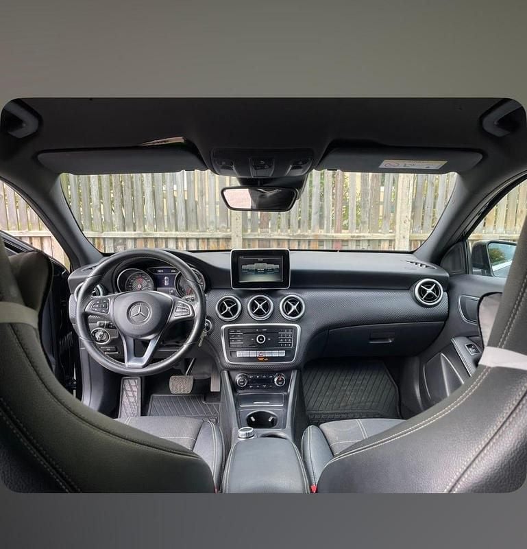 Begagnad Mercedes A180 122 HK (89 kW) 2017