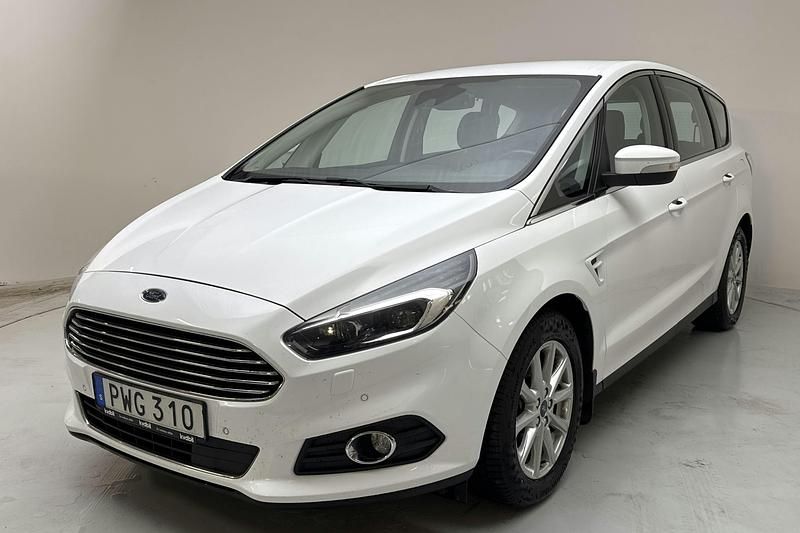 Vit Begagnad 2016 Ford S-MAX S Minibuss | 194 800 kr (Marknadspris) - Bild 1/4