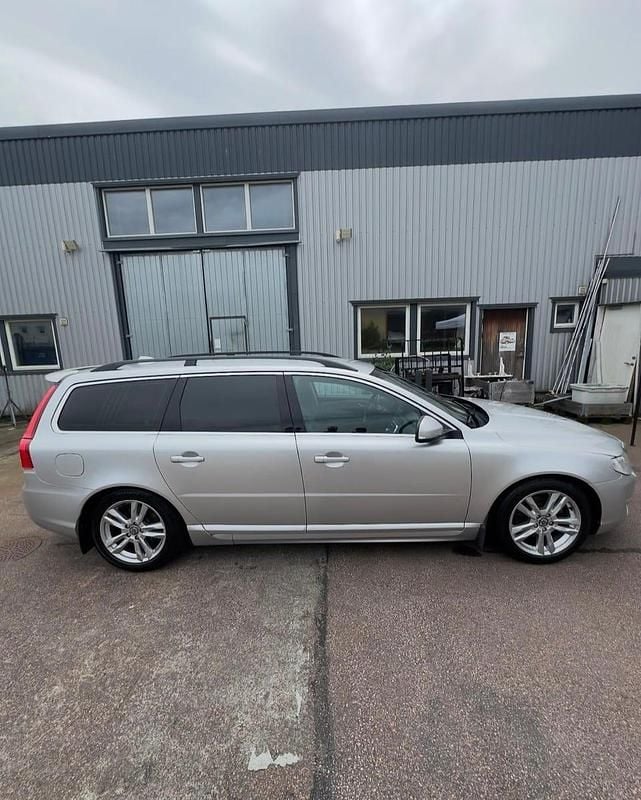 Begagnad 2015 Volvo V70 Kombi | 160 000 kr - Bild 1/4