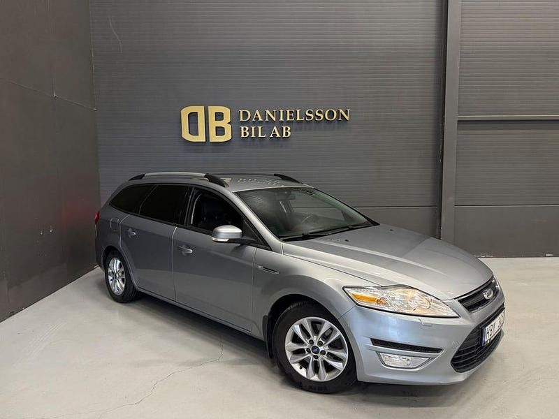 Grå Begagnad 2011 Ford Mondeo Trend Kombi | 44 800 kr (Marknadspris) - Bild 1/4