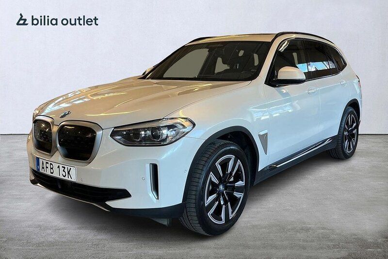 Vit Begagnad 2021 BMW iX3 SUV | 379 900 kr (Bra pris) - Bild 1/3