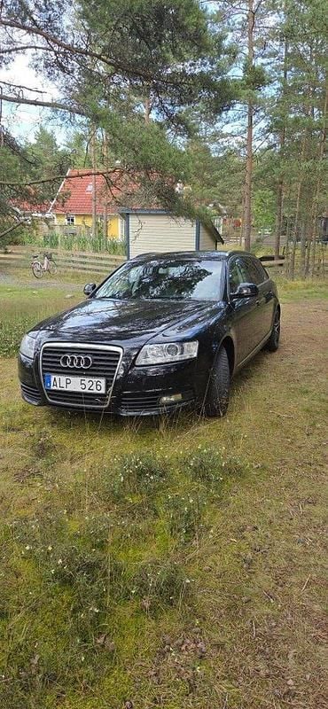 Svart Begagnad 2010 Audi A6 Business Kombi | 74 999 kr (Marknadspris) - Bild 1/4