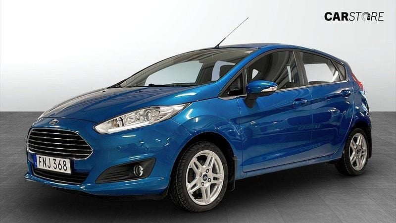 Blå Begagnad 2015 Ford Fiesta Halvkombi | 79 900 kr (Bra pris) - Bild 1/4