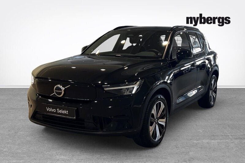 Svart Begagnad 2023 Volvo XC40 Core SUV | 359 000 kr - Bild 1/4