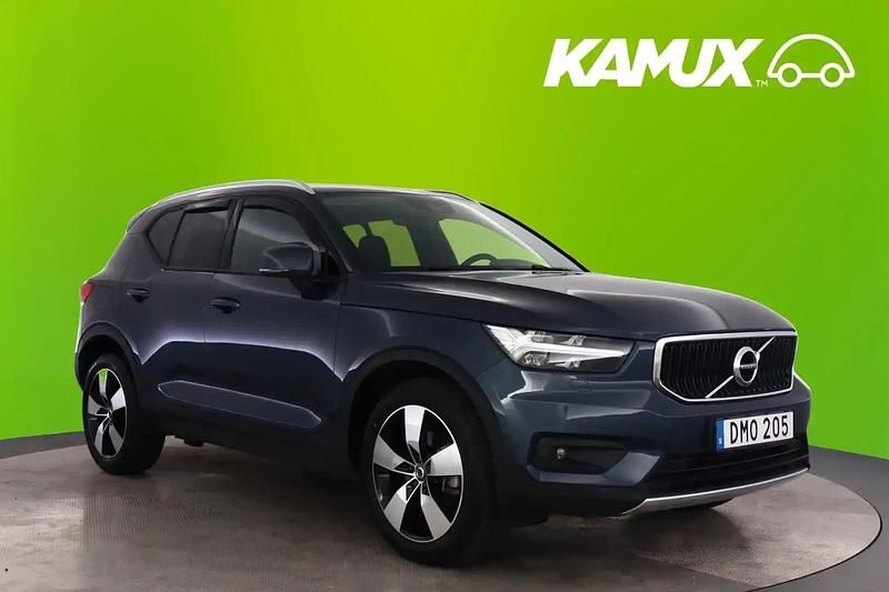 Blå Begagnad 2021 Volvo XC40 SUV | 328 800 kr (Marknadspris) - Bild 1/4