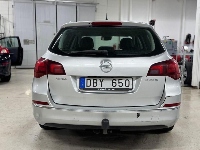 Begagnad Opel Astra Sport 110 HK (80 kW) 2013 Grå Kombi