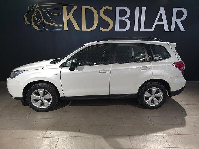Vit Begagnad 2013 Subaru Forester SUV | 145 000 kr (Marknadspris) - Bild 1/4