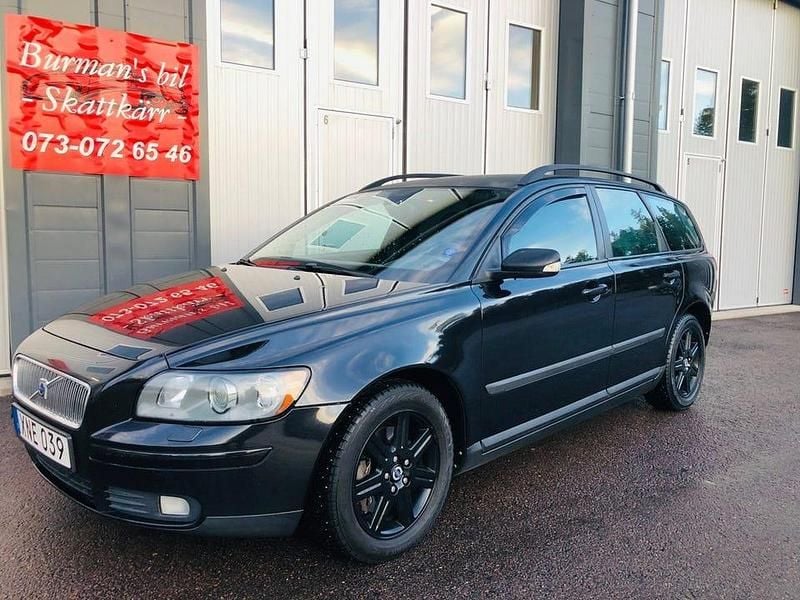 Svart Begagnad 2006 Volvo V50 Kinetic Kombi | 36 900 kr (Marknadspris) - Bild 1/4